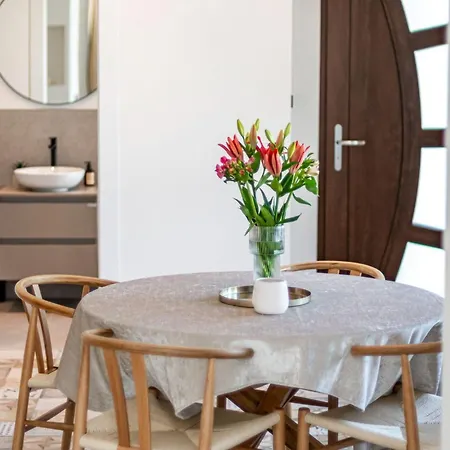 Luxury Private Spa Apartment With Heated Pool & Sauna And Sea View