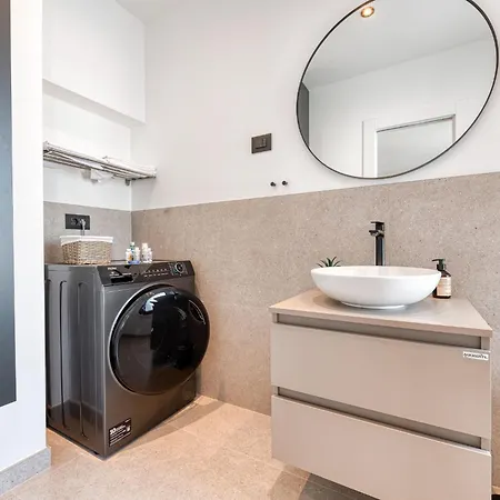 Apartment Luxury Private Spa Apartment With Heated Pool & Sauna And Sea View *