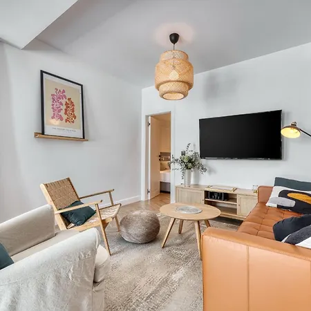 Luxury Private Spa Apartment With Heated Pool & Sauna And Sea View *