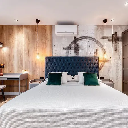 Luxury Private Spa Apartment With Heated Pool & Sauna And Sea View