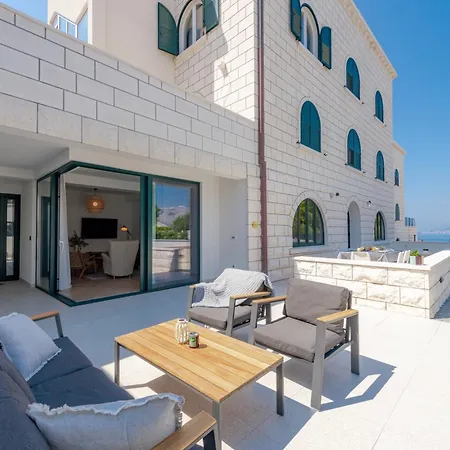 Luxury Private With Heated Pool & Sauna And Sea View