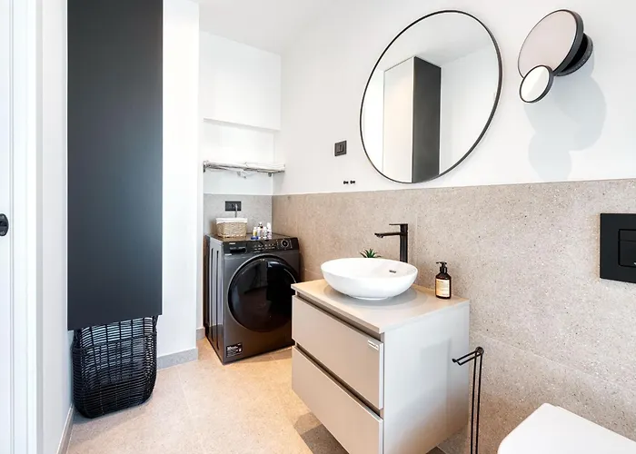 Luxury Private Spa Apartment With Heated Pool & Sauna And Sea View