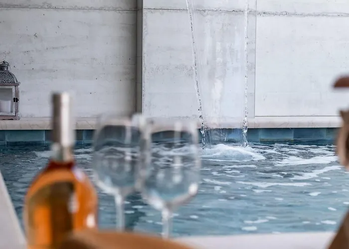 Luxury Private Spa Apartment With Heated Pool & Sauna And Sea View 아파트 챠브타트