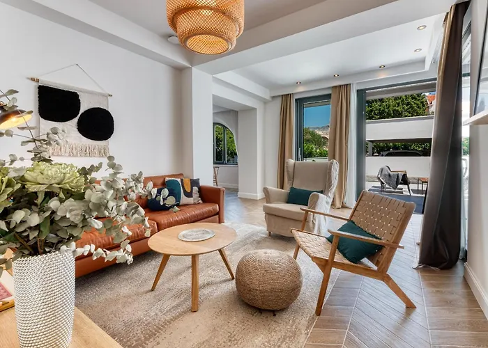 Luxury Private With Heated Pool & Sauna And Sea View 公寓