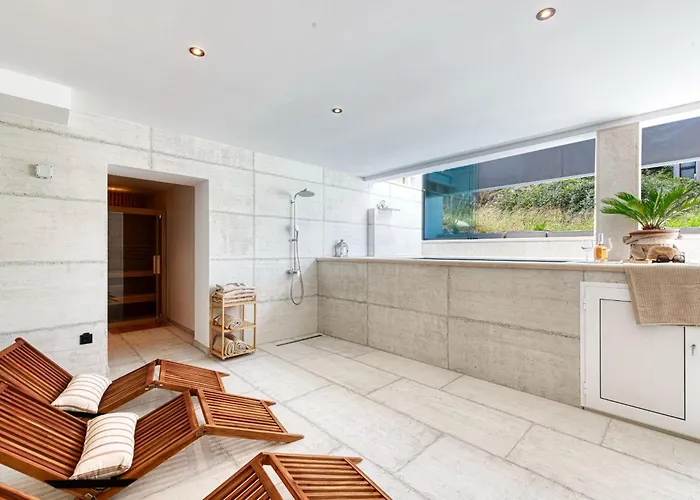 Luxury Private Spa Apartment With Heated Pool & Sauna And Sea View * 챠브타트