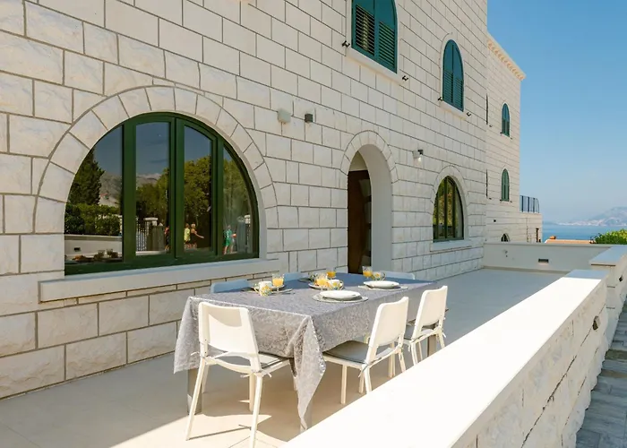 Luxury Private Spa Apartment With Heated Pool & Sauna And Sea View 아파트