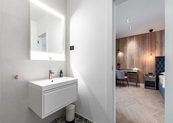 Luxury Private Spa Apartment With Heated Pool & Sauna And Sea View 아파트 챠브타트