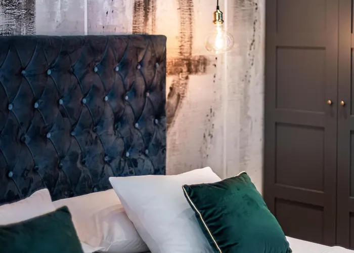 Luxury Private Spa Apartment With Heated Pool & Sauna And Sea View *