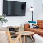 Luxury Private With Heated Pool & Sauna And Sea View Apartman *