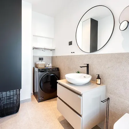 Luxury Private Spa Apartment With Heated Pool & Sauna And Sea View