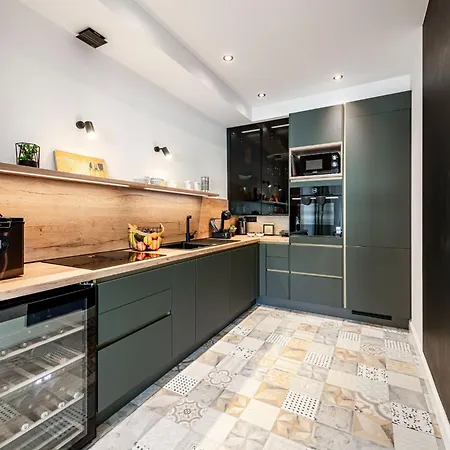 Apartmán Luxury Private Spa Apartment With Heated Pool & Sauna And Sea View