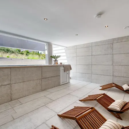 Luxury Private Spa Apartment With Heated Pool & Sauna And Sea View *