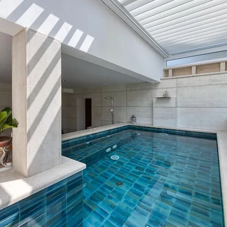 Apartmán Luxury Private Spa Apartment With Heated Pool & Sauna And Sea View