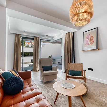 Apartmán Luxury Private Spa Apartment With Heated Pool & Sauna And Sea View