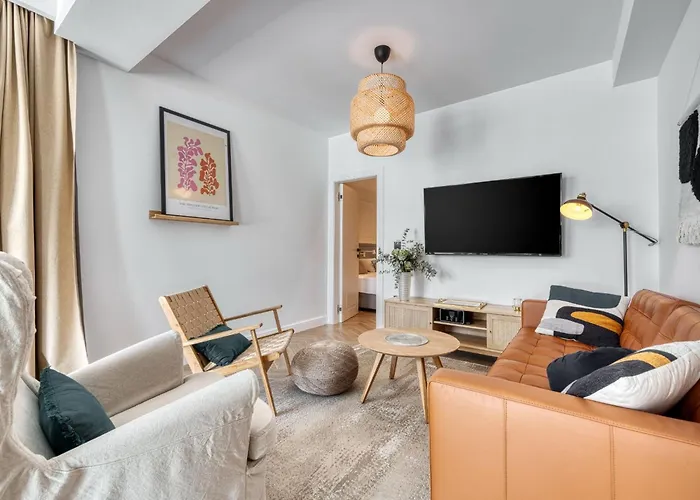 Luxury Private Spa Apartment With Heated Pool & Sauna And Sea View *