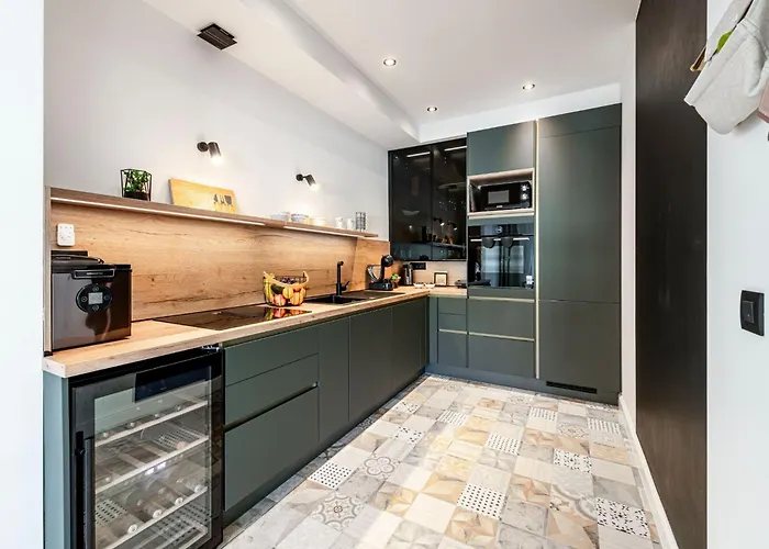 Апартаменты Luxury Private Spa Apartment With Heated Pool & Sauna And Sea View