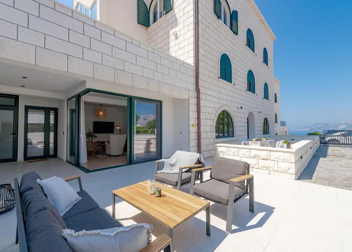 Luxury Private Spa Apartment With Heated Pool & Sauna And Sea View Апартаменты Цавтат