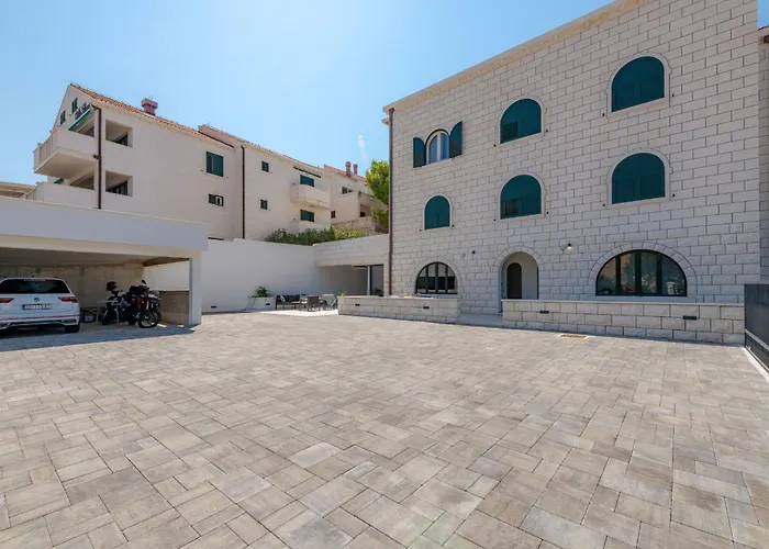 Apartment Luxury Private With Heated Pool & Sauna And Sea View *