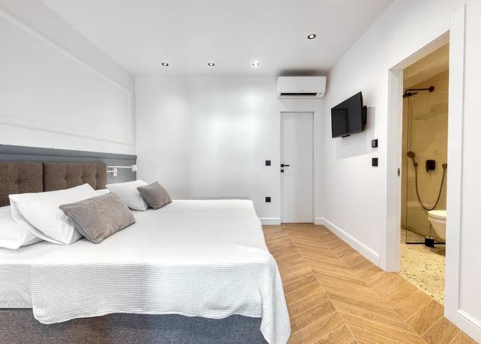 Luxury Private Spa Apartment With Heated Pool & Sauna And Sea View Апартаменты Цавтат