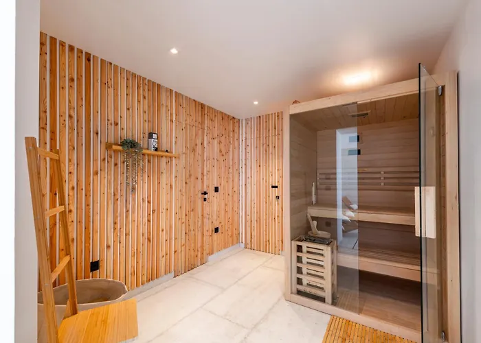 Luxury Private With Heated Pool & Sauna And Sea View Apartment *